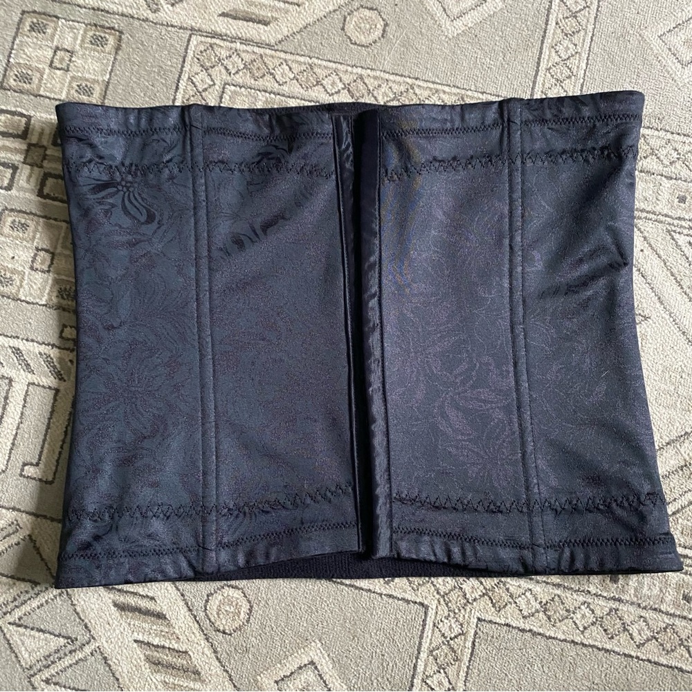 Maidenform Firm Control Waist Cincher - Picture 2 of 6